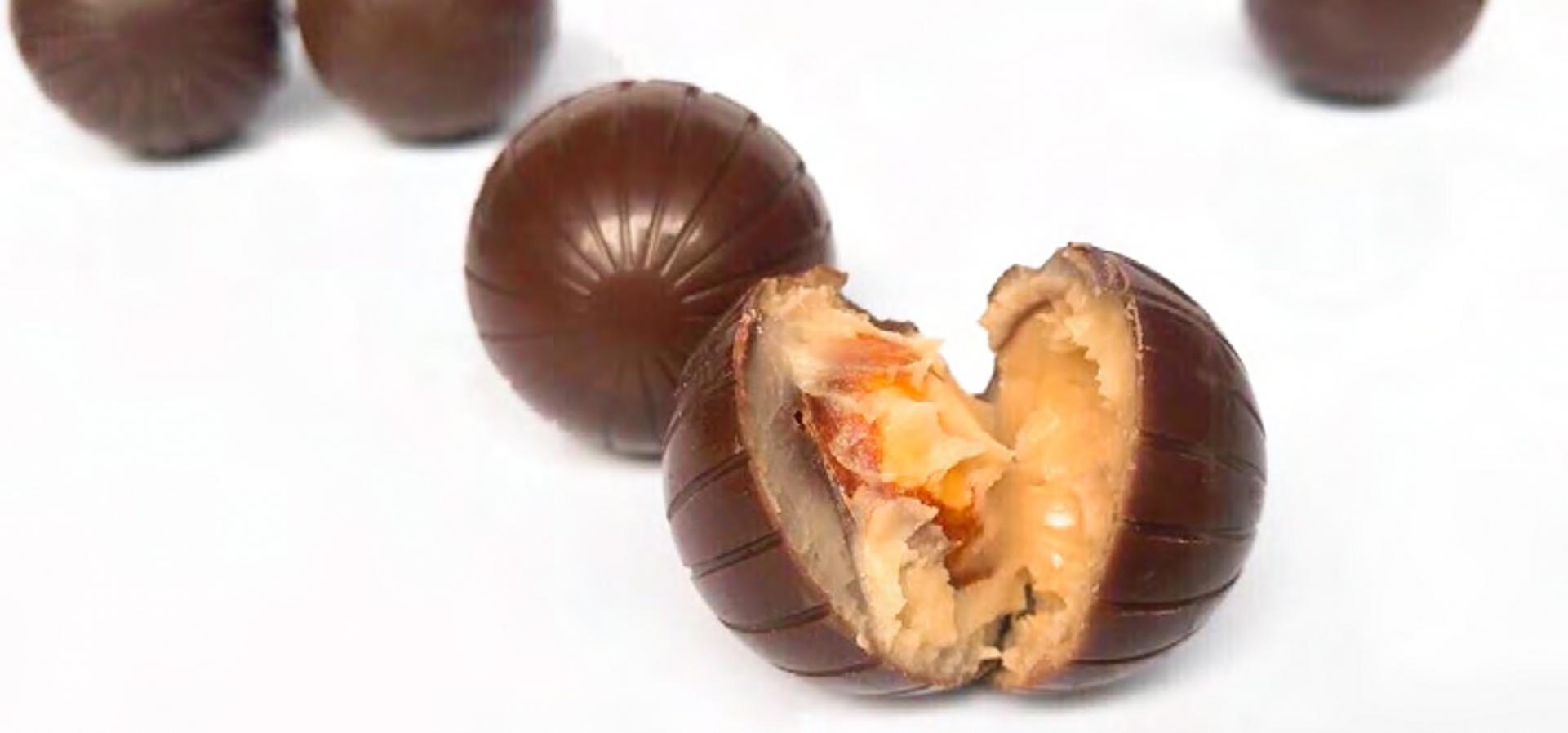 Chocolate Ball Book Moulding Machine